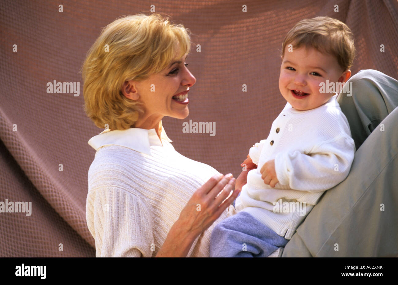 Happy child outdoors hi-res stock photography and images - Alamy