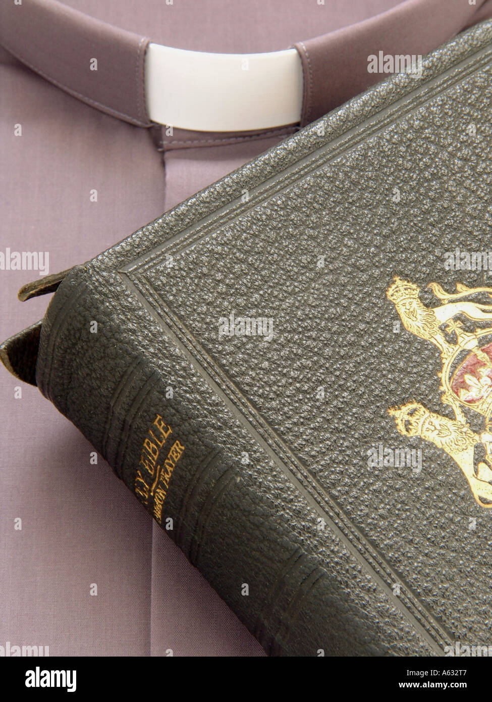Vicar collar and Bible GB UK 2006 Stock Photo Alamy