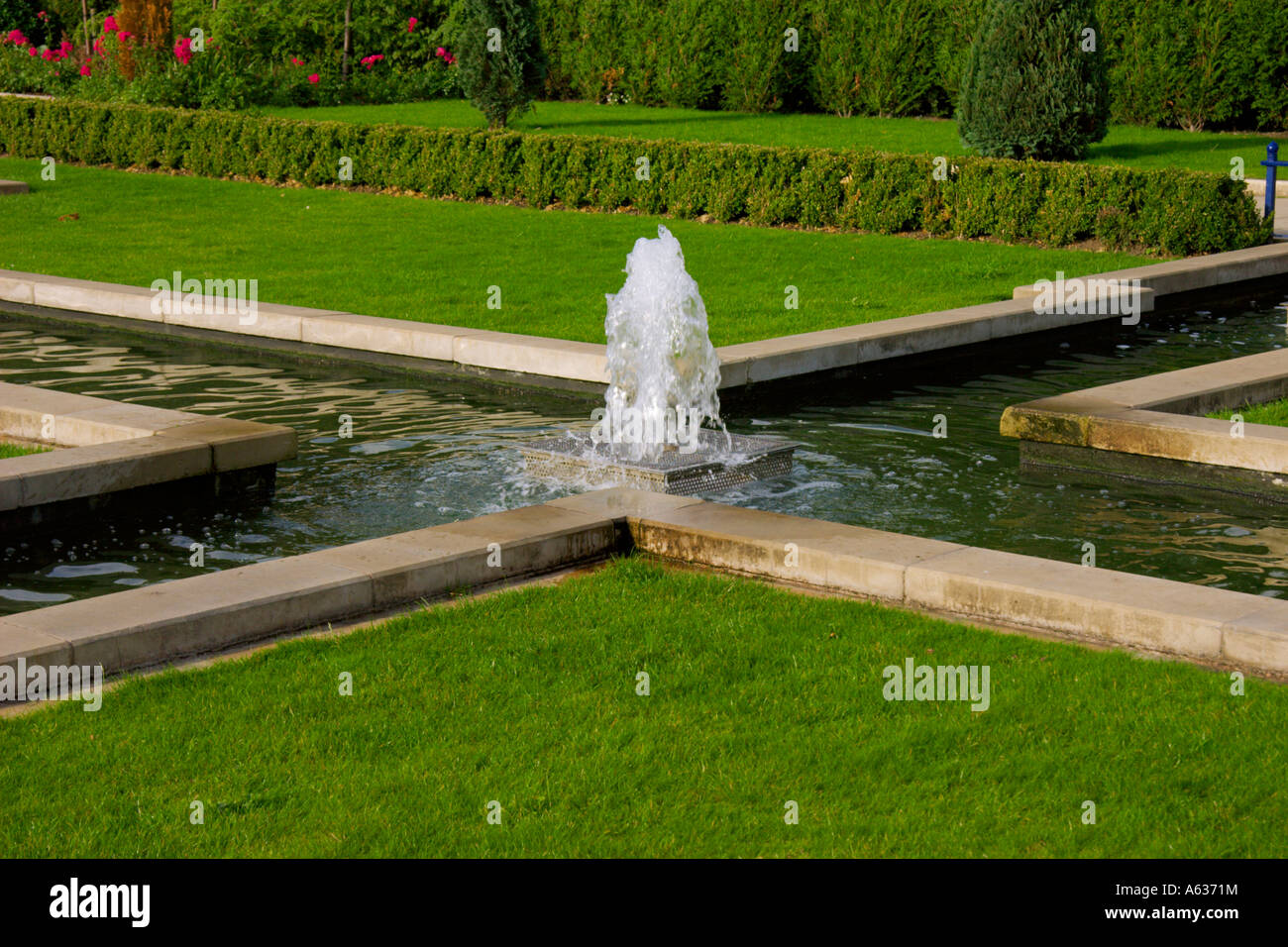 Mughal water fountains in Lister Park Bradford UK Stock Photo Alamy