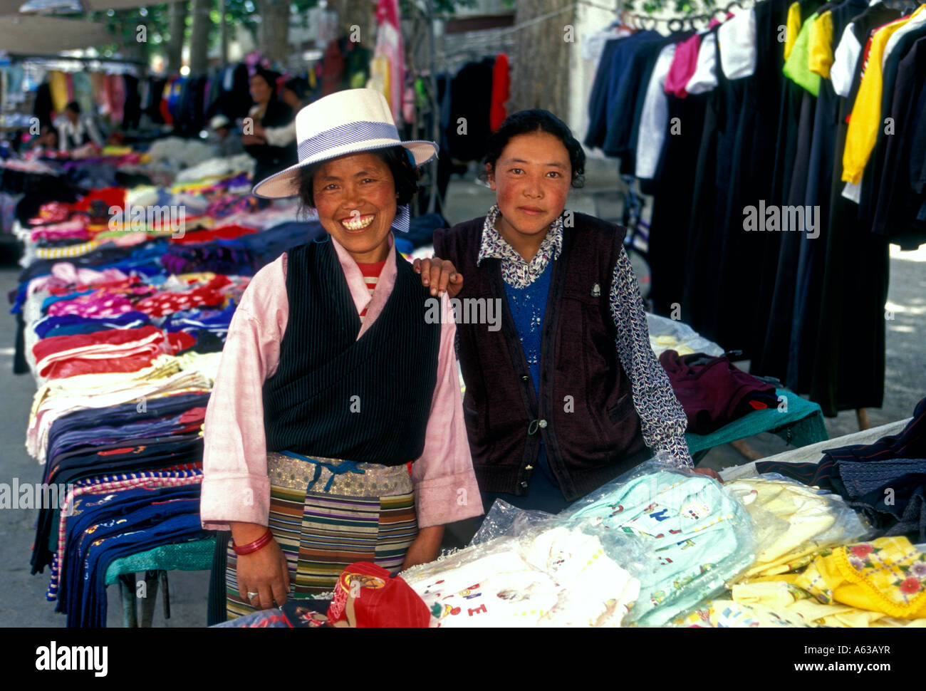 women clothing vendors