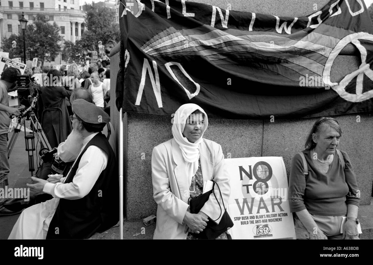 Peace demonstration Trafalgar Square London Stock Photo - Alamy