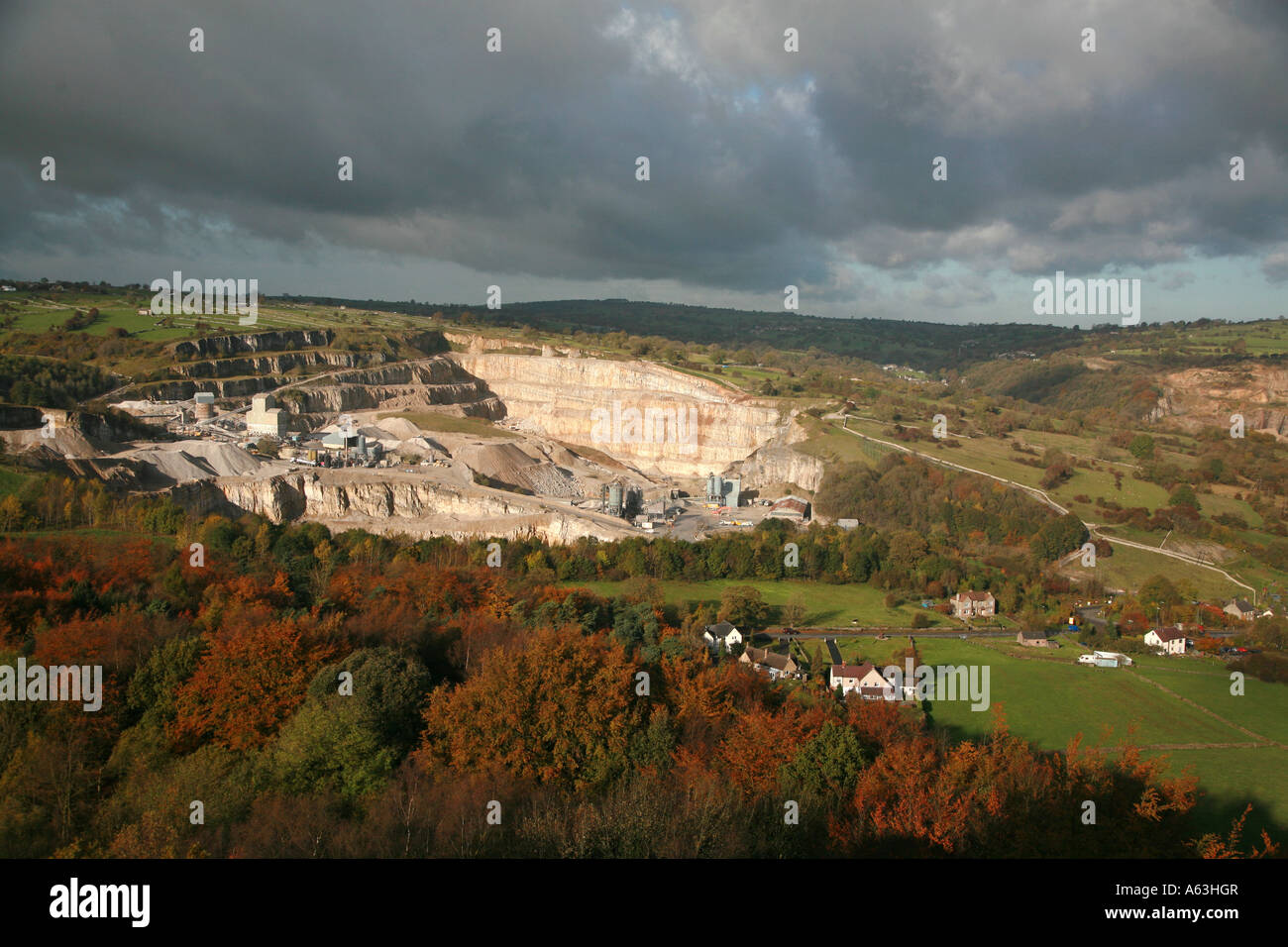 Limestone quarry at Wirksworth Derbyshire Stock Photo Alamy