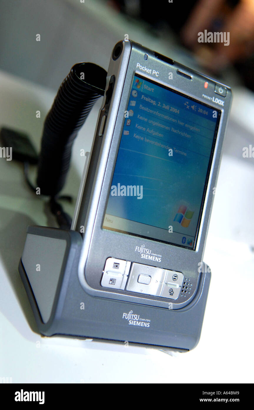 Pocket Pc Pocket Loox Fujitsu Siemens Computers Stock Photo Alamy