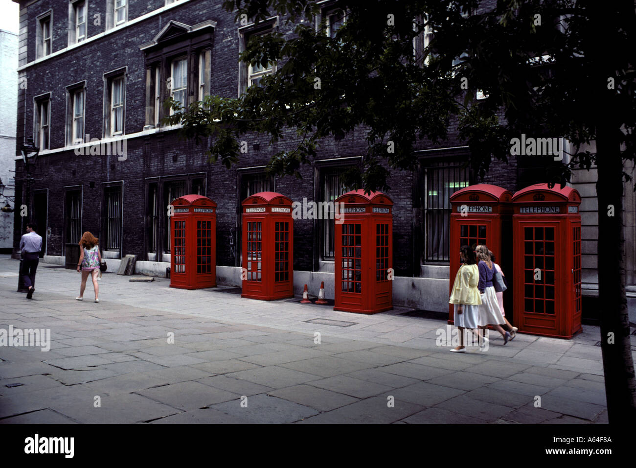 Red telephone booths broad hi-res stock photography and images - Alamy