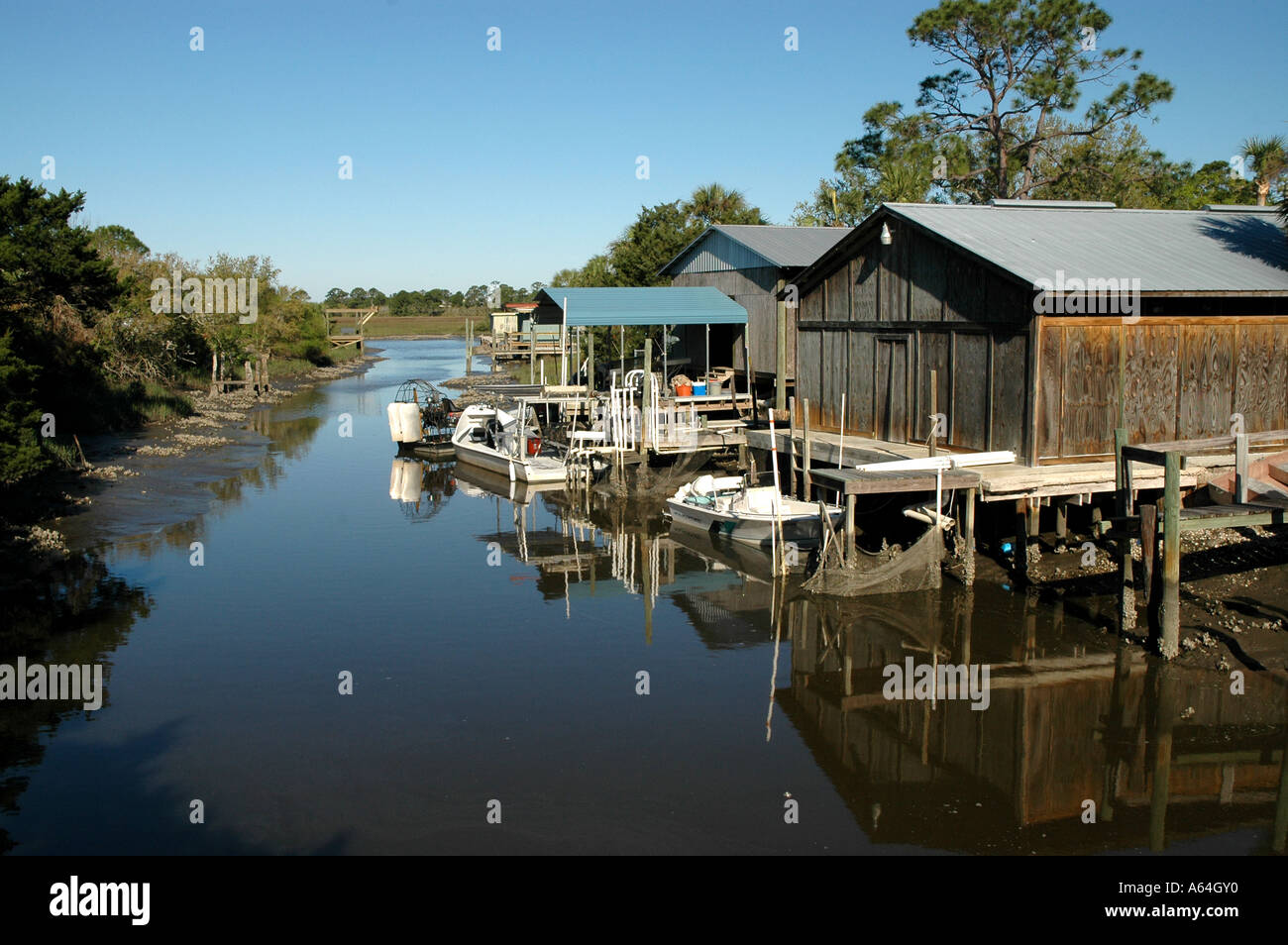 Cedar Key Florida fishing village boats tied to docks Stock Photo - Alamy