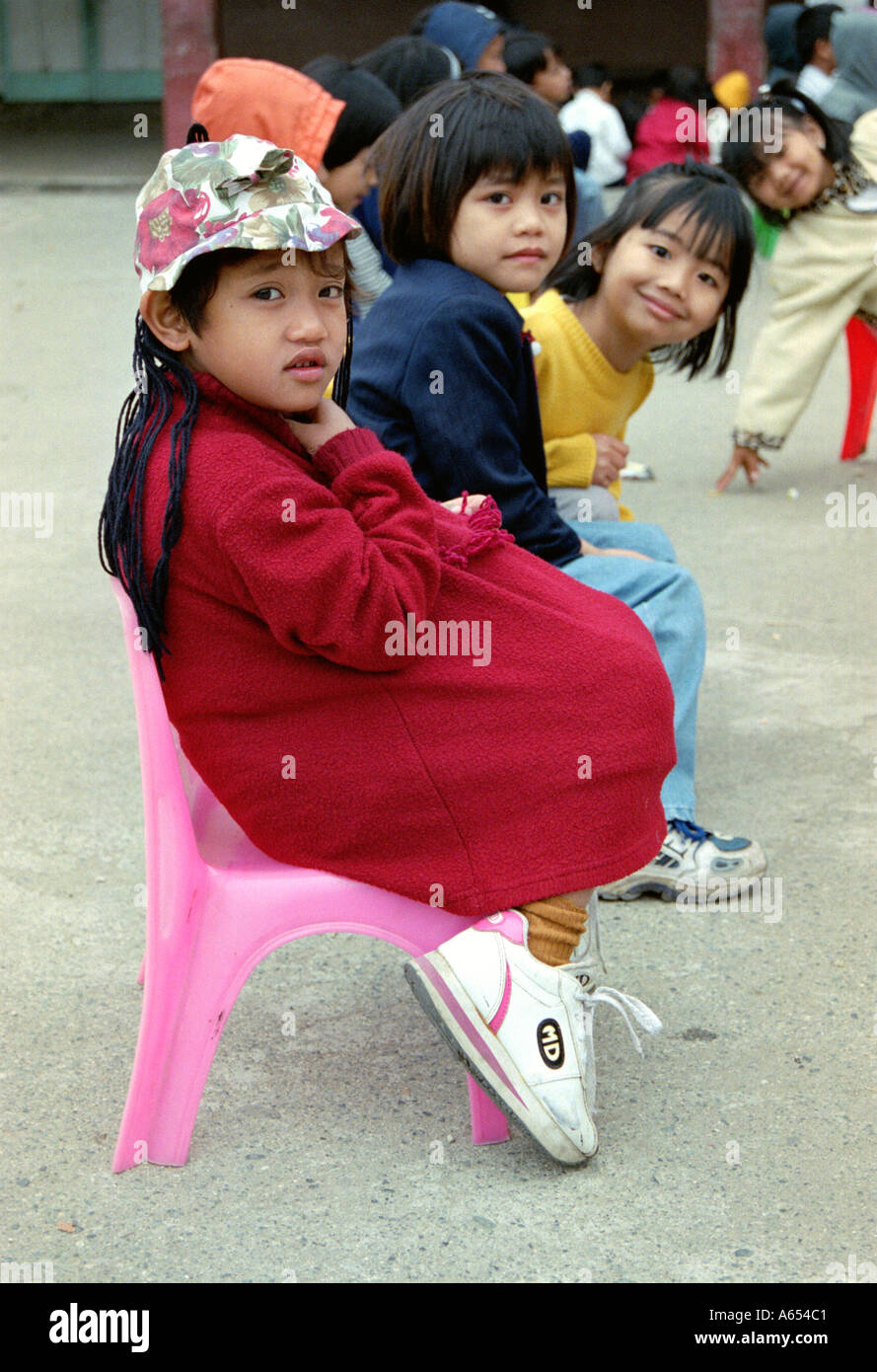 School kids playing hi-res stock photography and images - Alamy