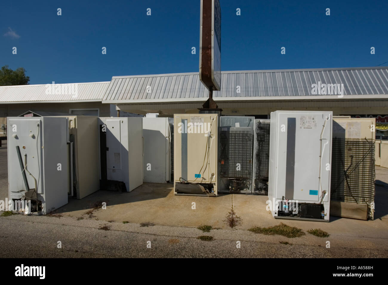 Used appliances for sale Stock Photo - Alamy