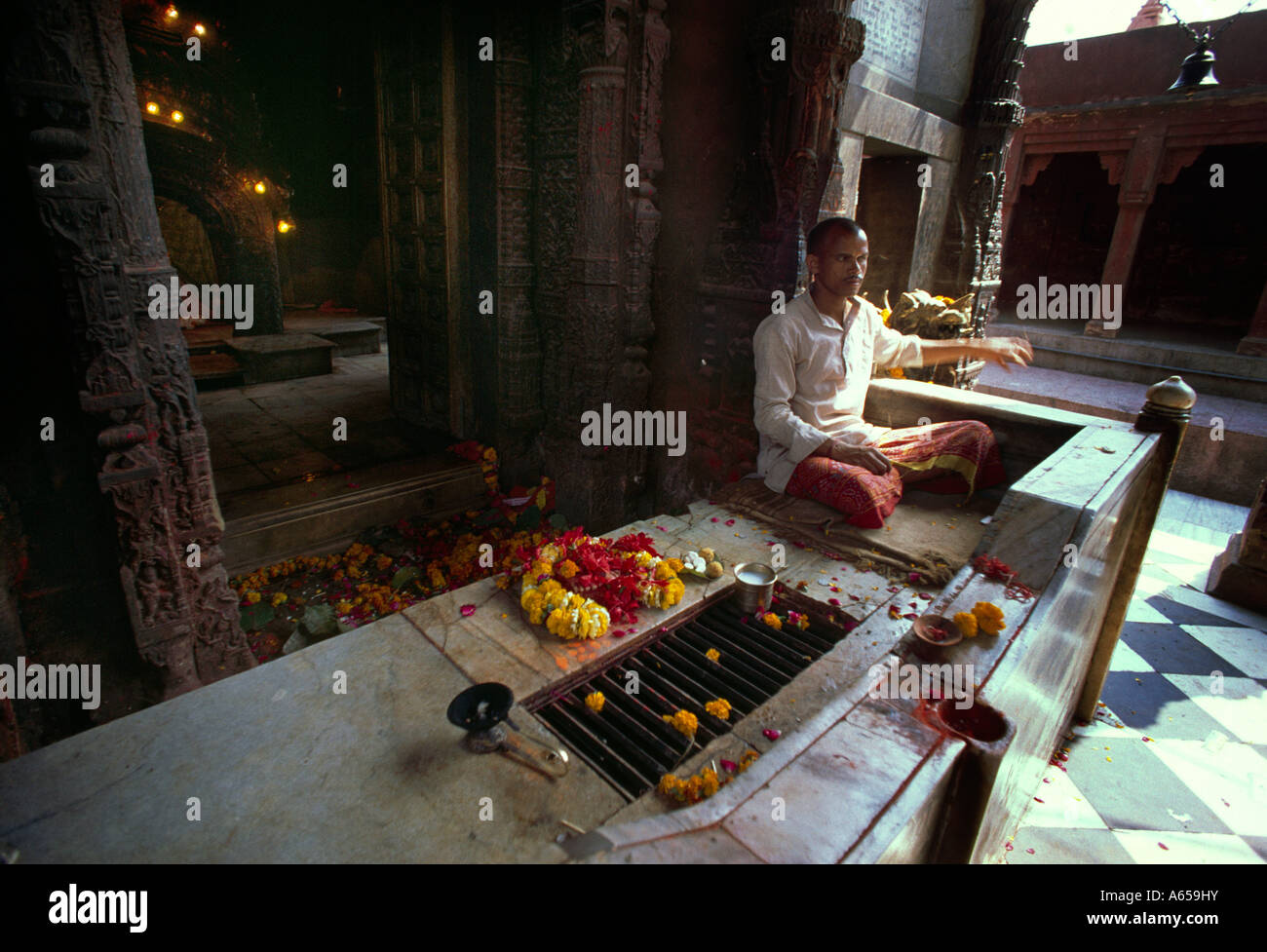 Varanasi India Offerings At The Monkey Temple - Durga Stock Photo