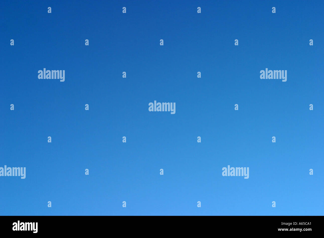 Blue sky hi-res stock photography and images - Alamy