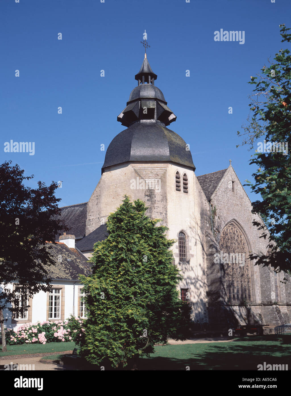 The 14th C Nôtre Dame des Carmes at Pont l' Abbé Stock Photo Alamy