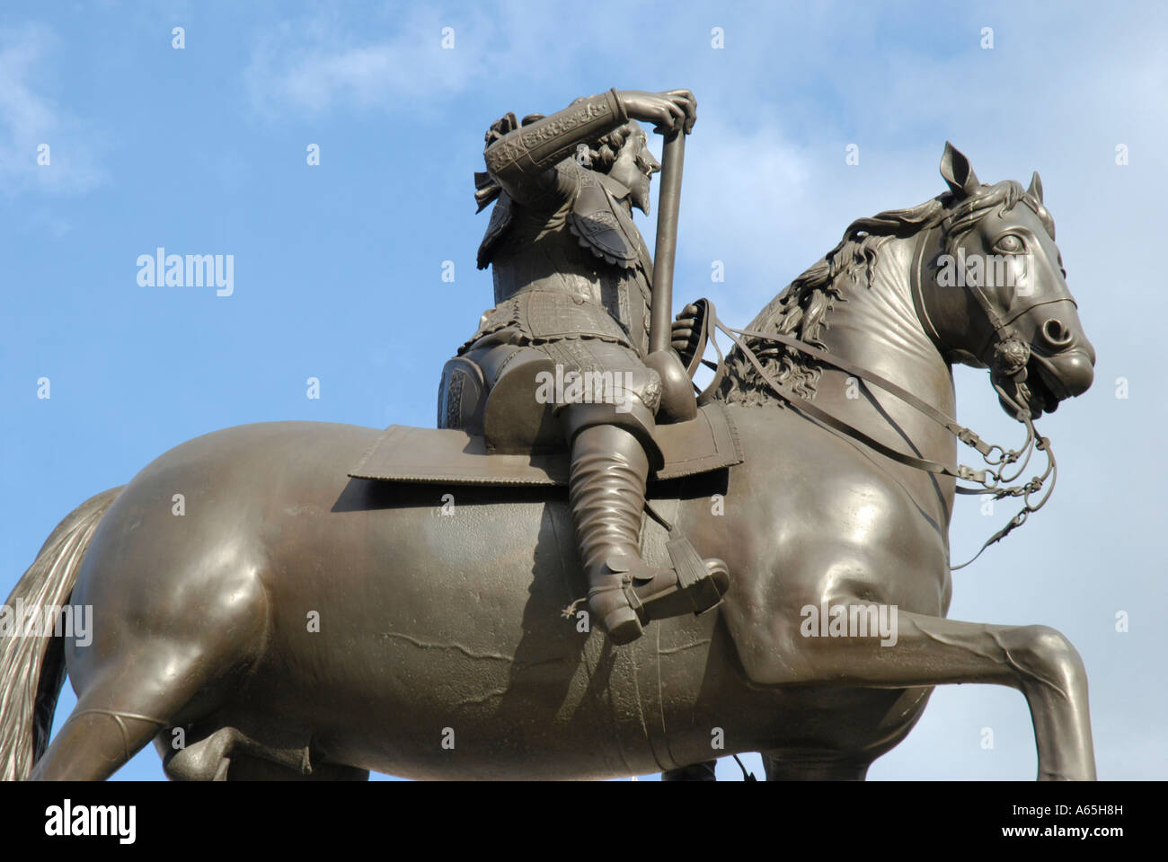 King charles i statue hires stock photography and images Alamy