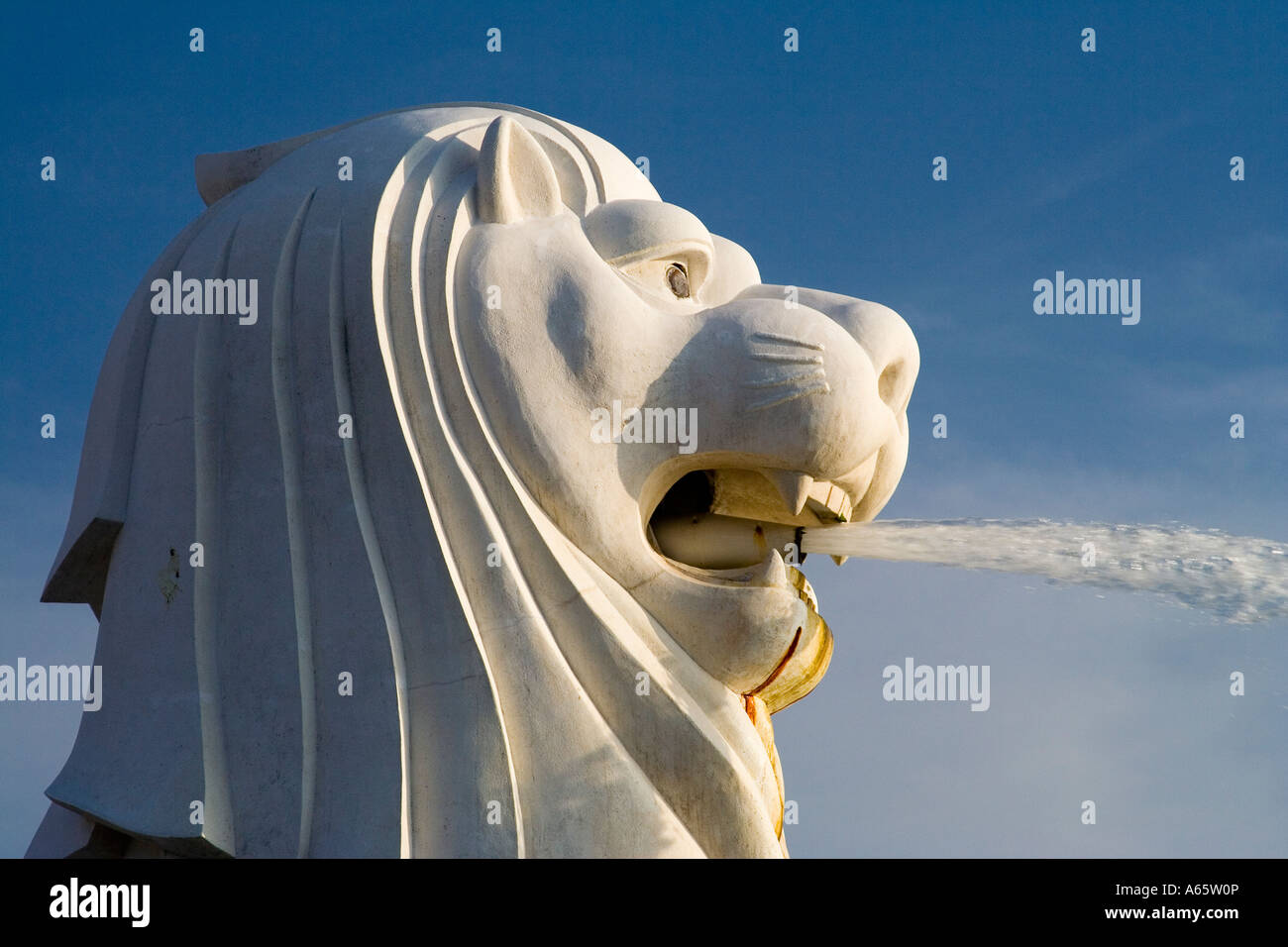 Singapore lion mer lion hi-res stock photography and images - Alamy