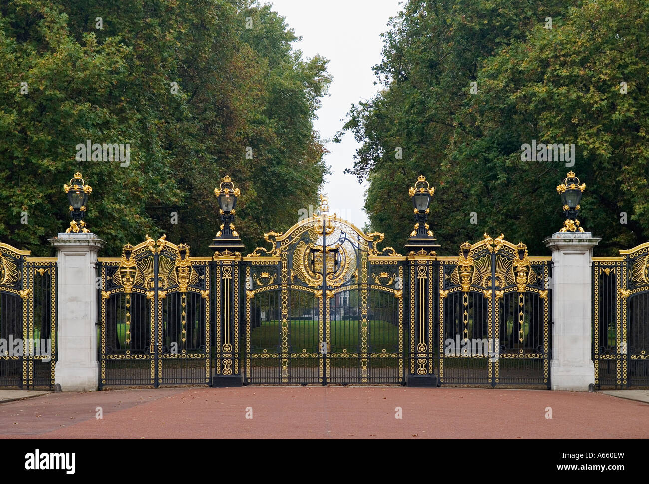 Canada Gate with the Green Park Beyond Near Buckingham Palace London England Stock Photo