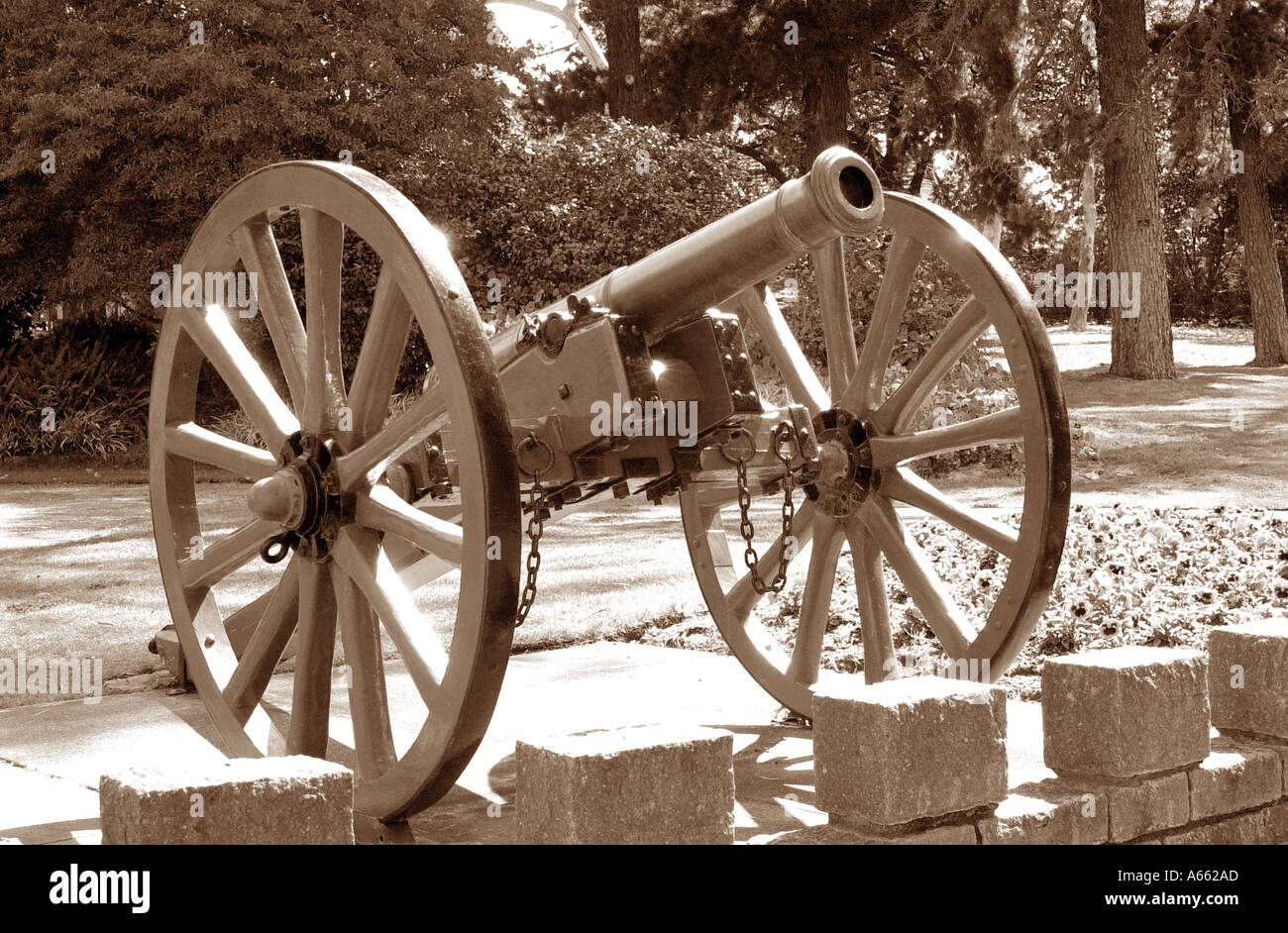 Ww1 field gun hires stock photography and images Alamy