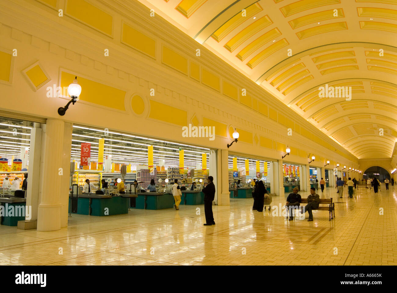 Le Villagio Shopping Mall Doha Qatar Stock Photo
