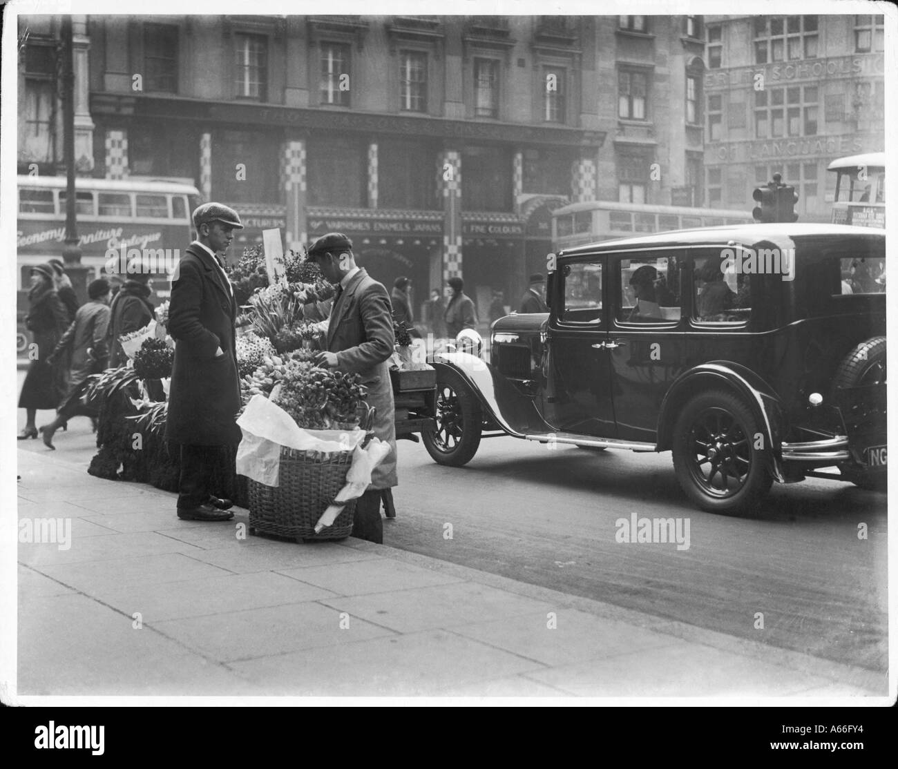 London Flower Seller Stock Photo Alamy