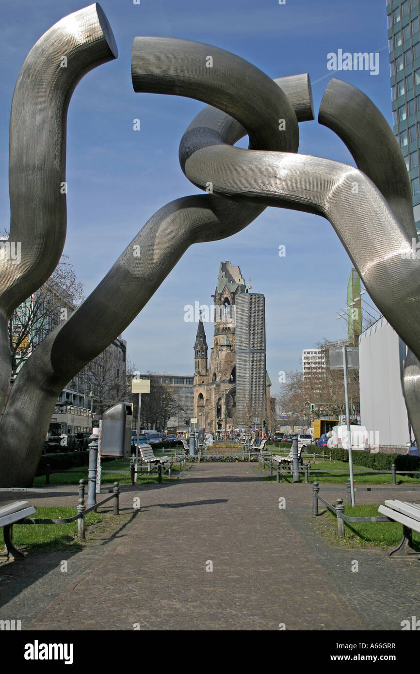 berlin sculpture berlin germany Stock Photo - Alamy