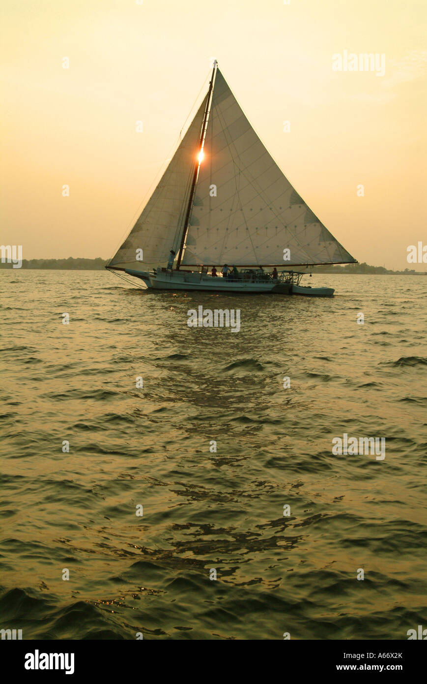 Chesapeake bay skipjack hi-res stock photography and images - Alamy