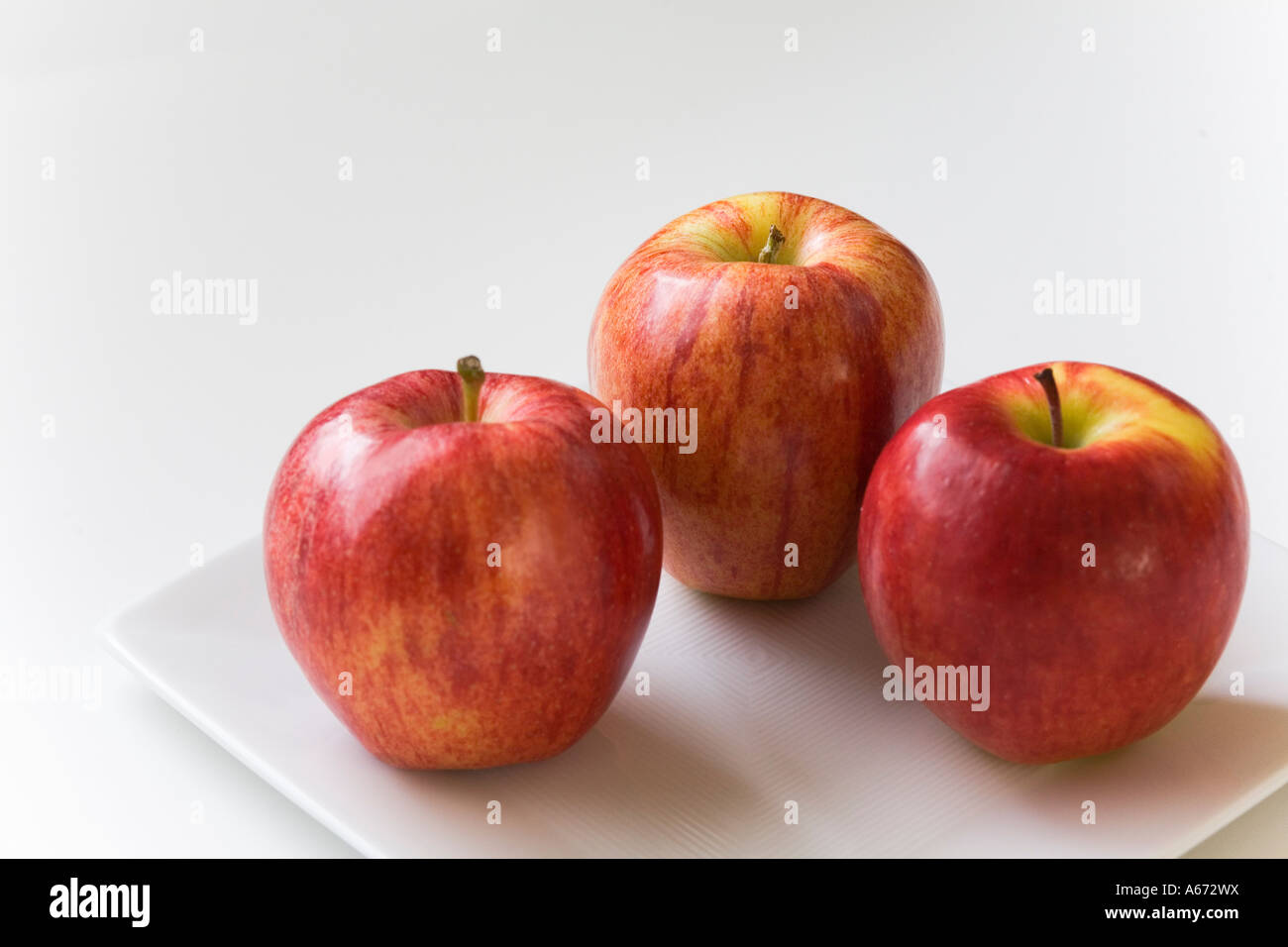 Включи 3 яблока. Яблоко. 3 Яблока. Семь яблок. Яблоки 3 штуки.