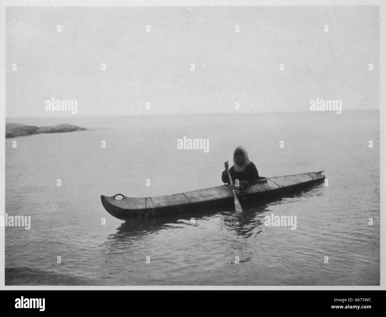 Eskimo kayak hi-res stock photography and images - Alamy