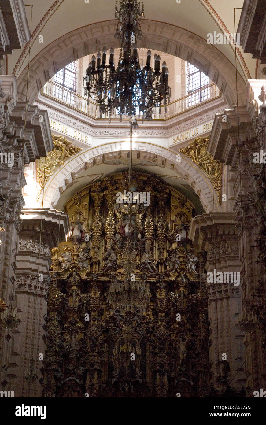 Santa Prisca church inside - Taxco - Mexico Stock Photo - Alamy