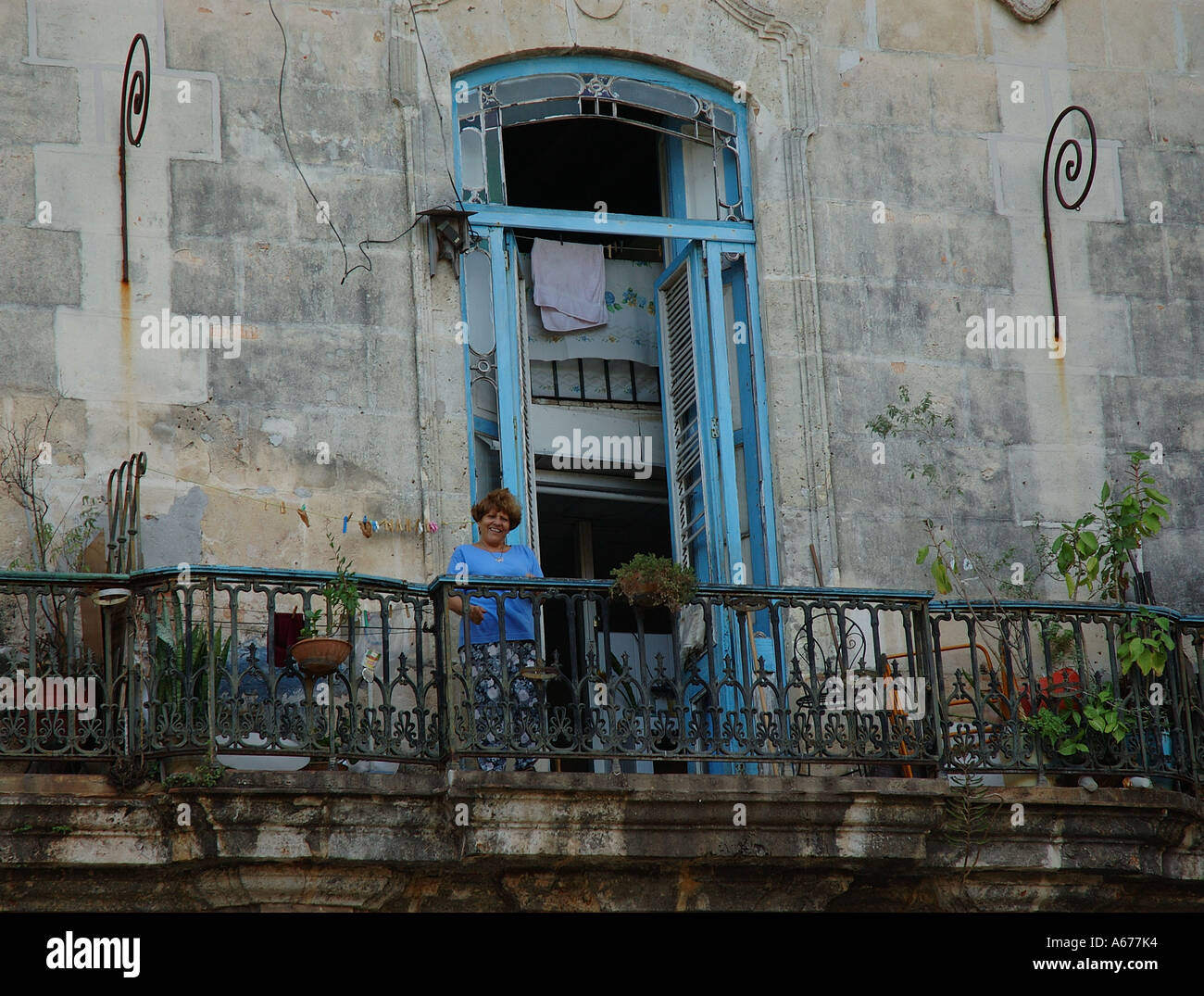 Old house havana houses hi-res stock photography and images - Alamy