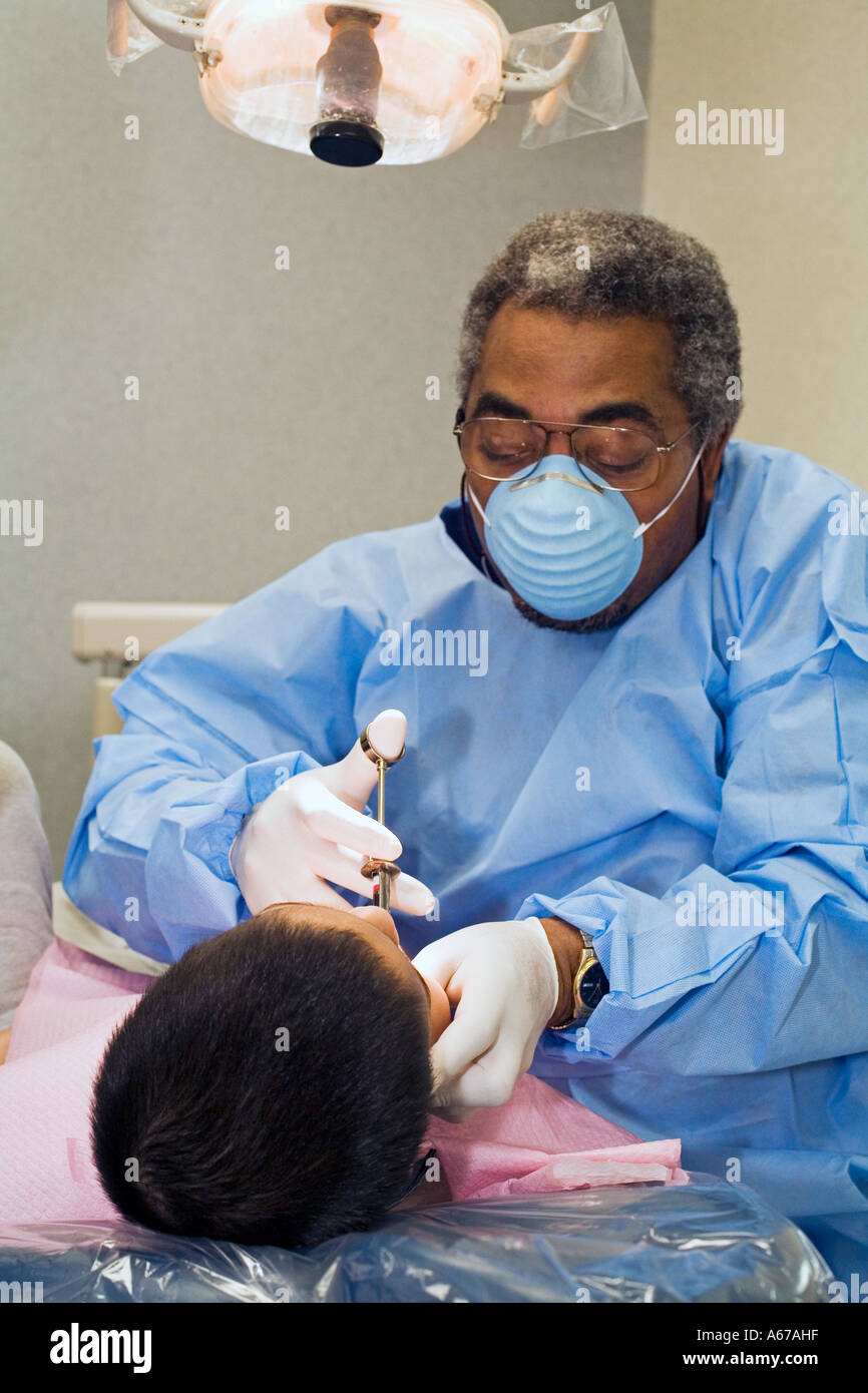 Dentists Give Free Care to Low-Income Children Stock Photo