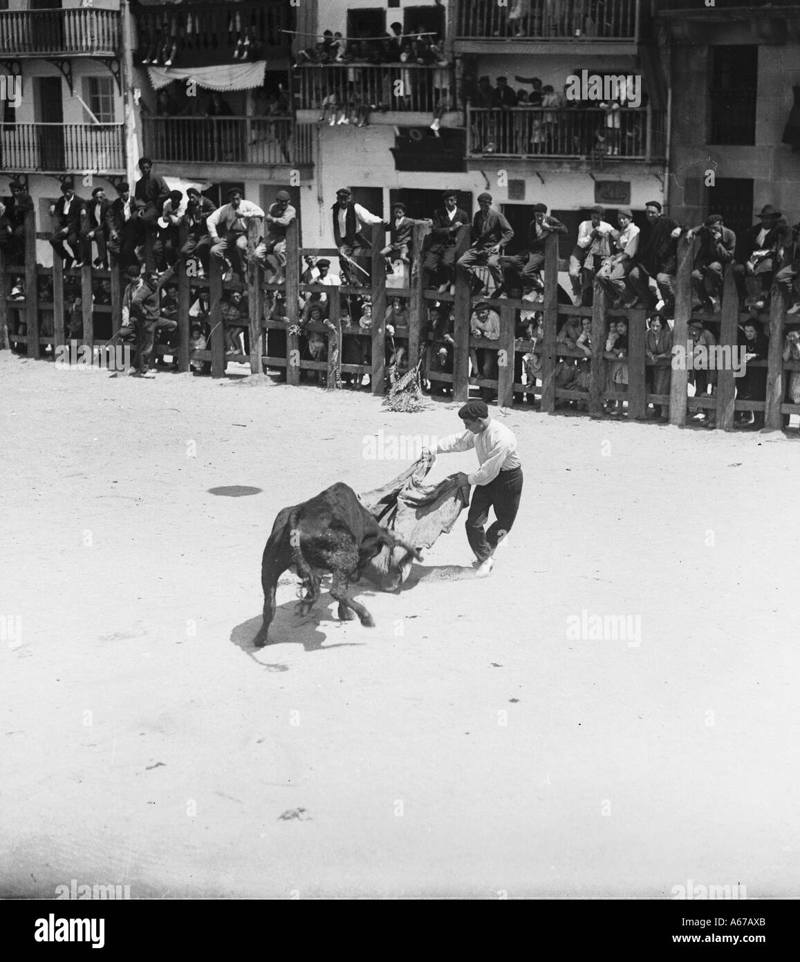Bull fighting history hi-res stock photography and images - Alamy