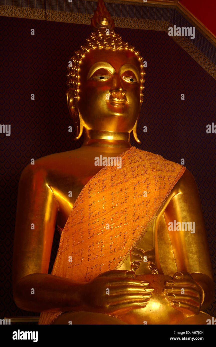 Buddhist Statue, Wat Saket, Bangkok, Thailand Stock Photo Alamy