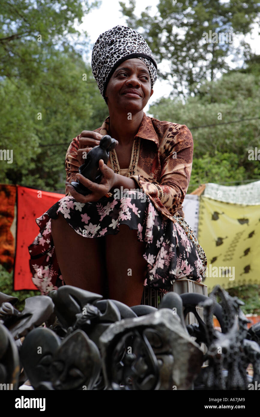African arts hi-res stock photography and images - Alamy