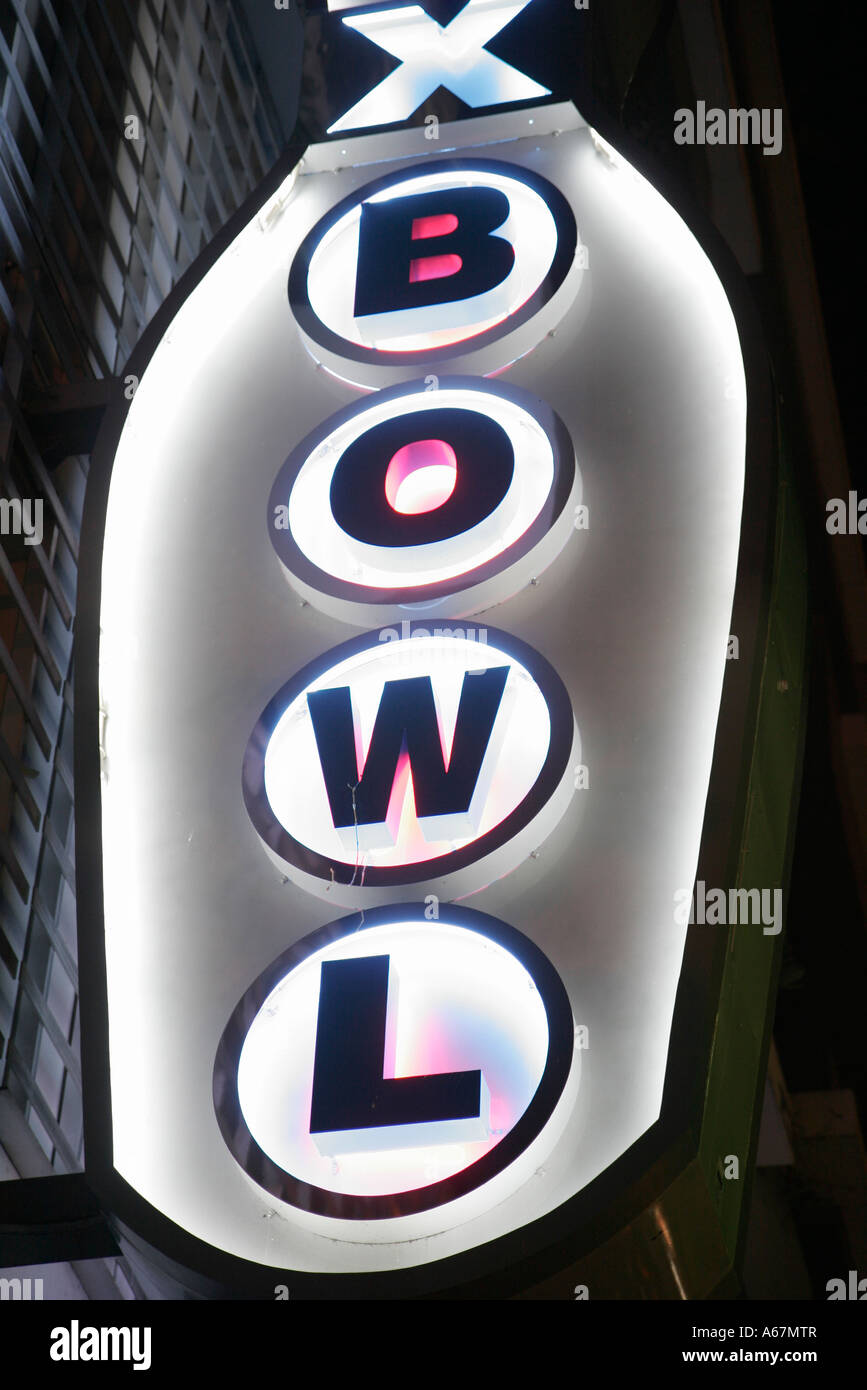 Lucky strike logo hires stock photography and images Alamy