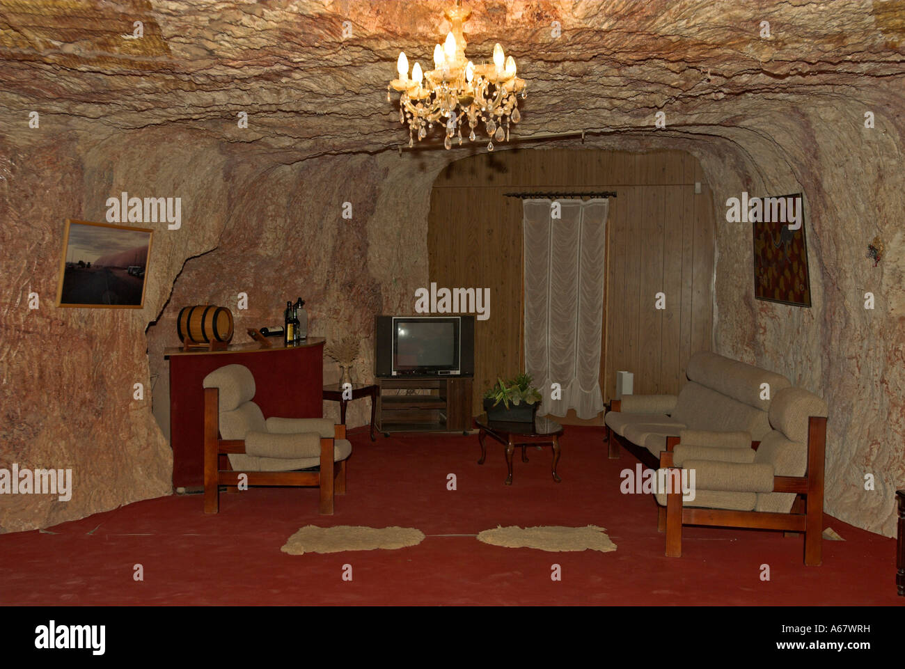 Coober pedy caves hires stock photography and images Alamy