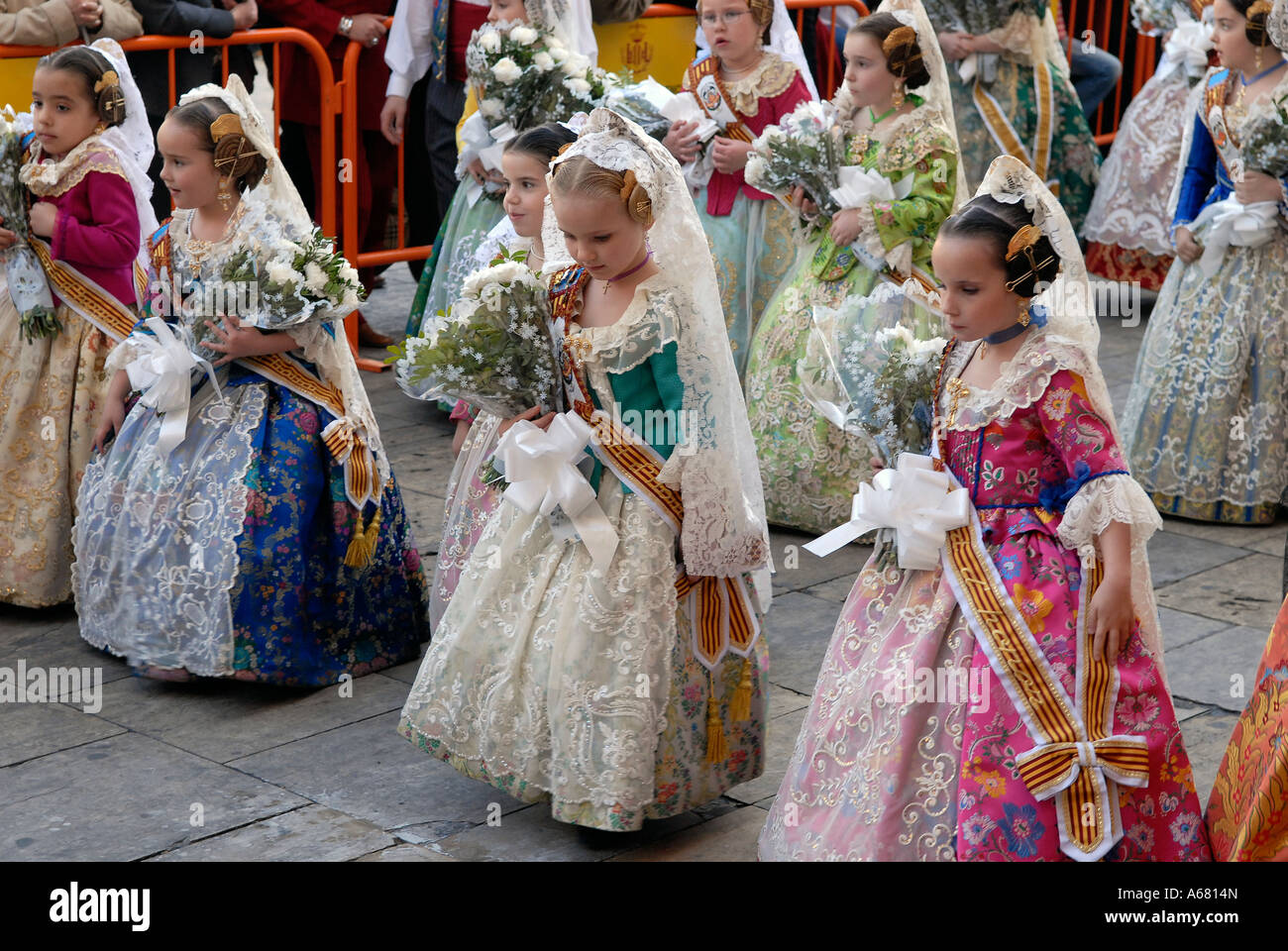 Young Falleras in traditional Valencian costume during L'Ofrena de