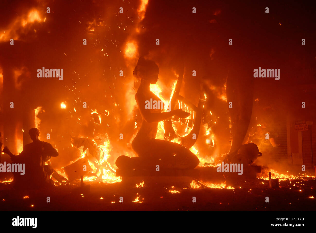 Ninot sculpture burning during hi-res stock photography and images - Alamy