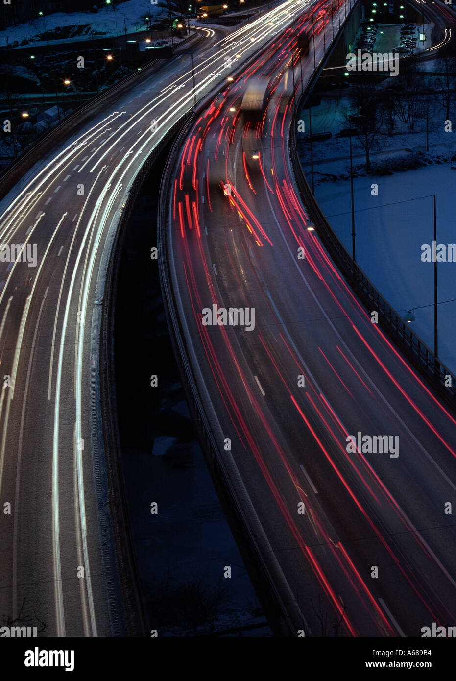 Gei 3432 night traffic Stock Photo