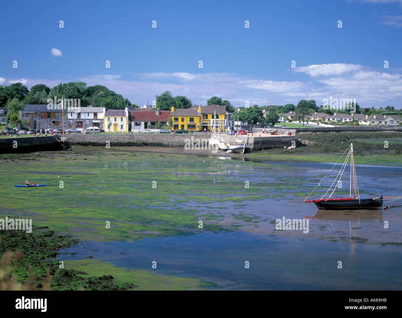 dried out sea inlet on irish coast, county galway, wild atlantic way ...