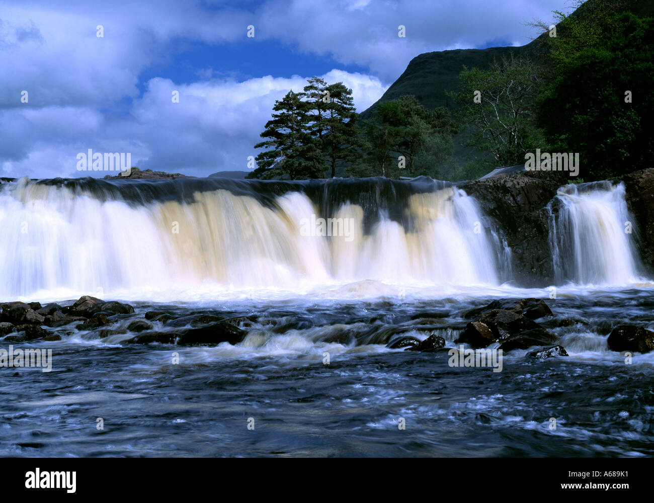 aashleigh falls erriff river, leenane, county mayo, ireland, large river in  flood in the west of ireland, beauty in nature Stock Photo - Alamy