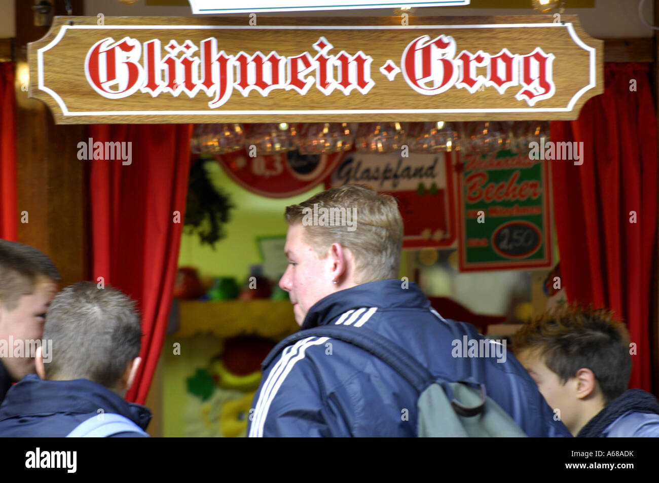 Deutsch glühwein hi-res stock photography and images - Alamy