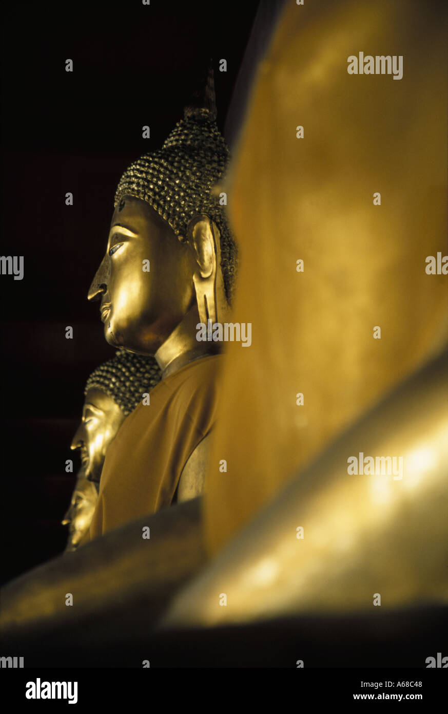Gold Statues Stock Photo Alamy