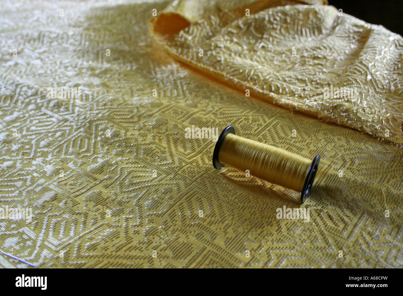 Gold thread hi-res stock photography and images - Alamy