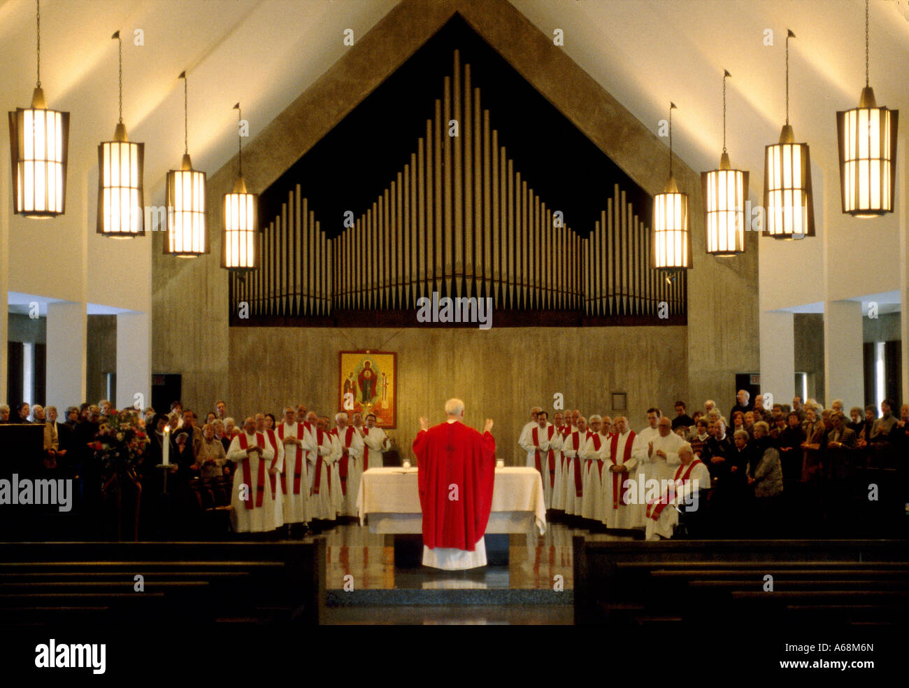 Priest celebrating mass, Daylesford Abbey Paoli, Pennsylvania, USA Stock Photo