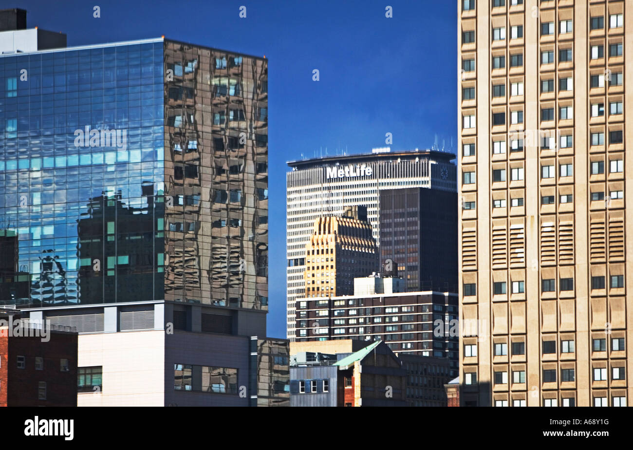 MET LIFE BUILDING, NEW YORK CITY, NYC, MANHATTAN, HIGH RISE, SKYSCRAPER, INSURANCE, PARK AVENUE, WINDOWS, GRAND CENTRAL STATION, Stock Photo
