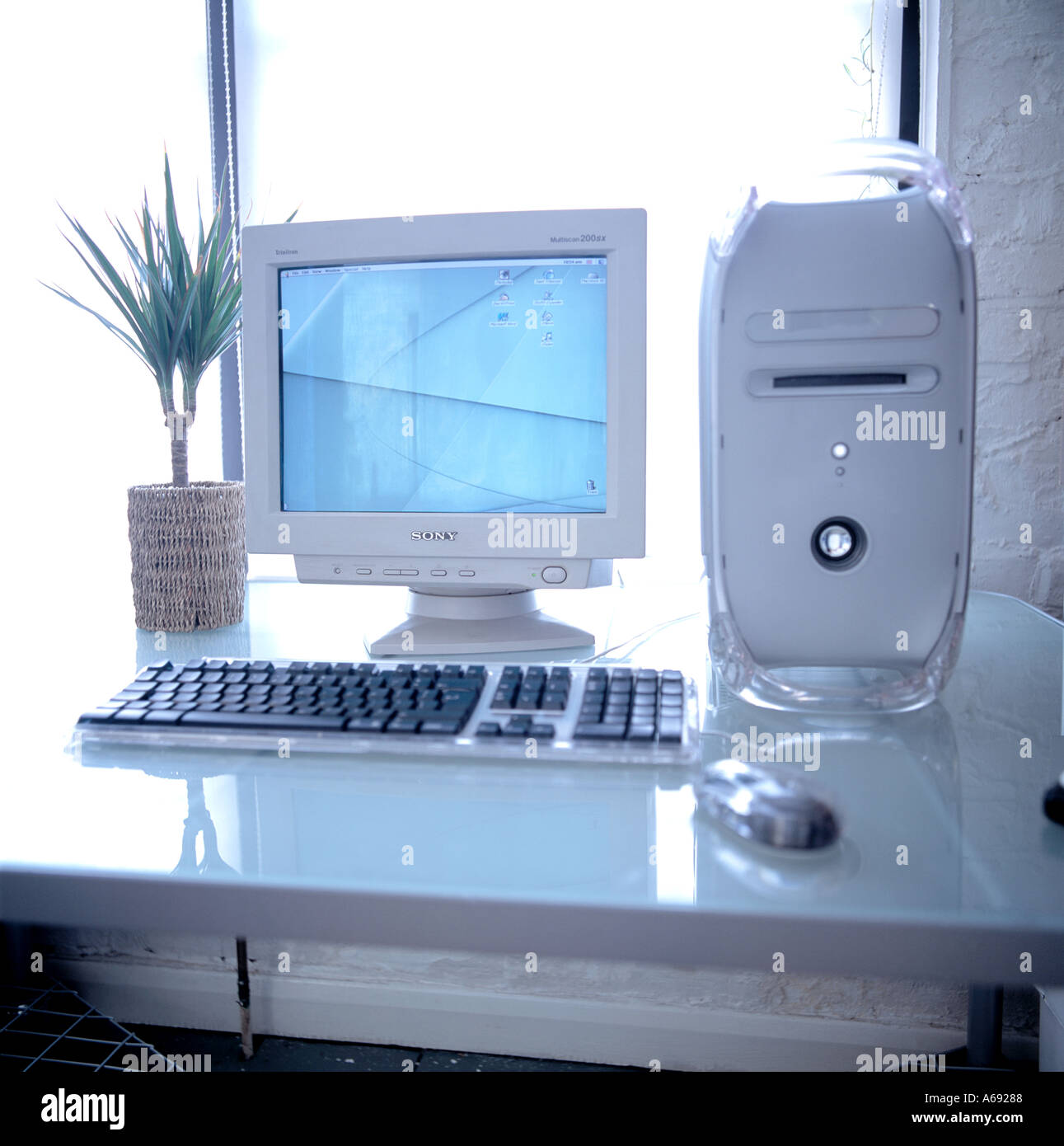 Computer Office Stock Modern office computer hi-res stock photography and images - Alamy