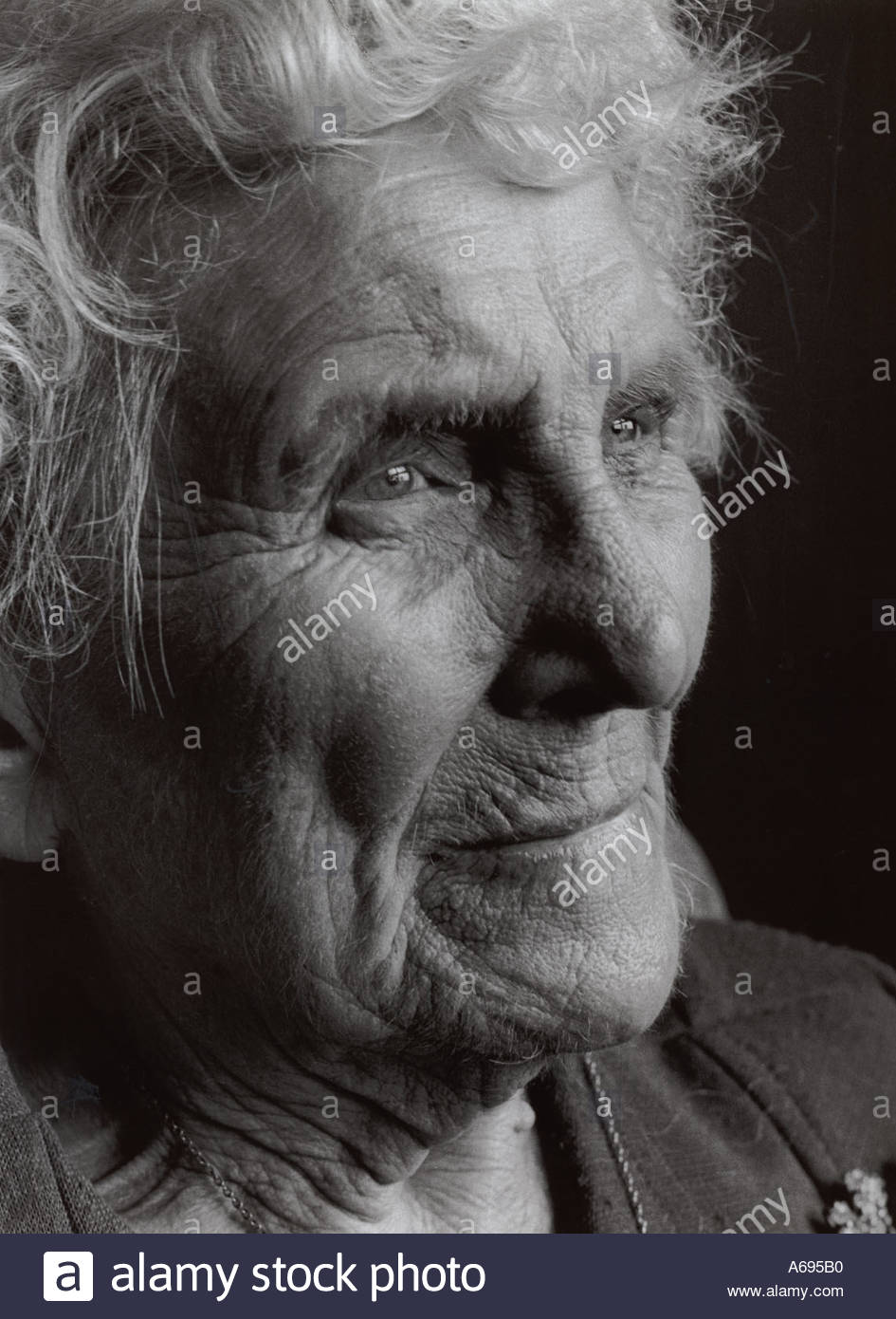 what to buy a 94 year old woman