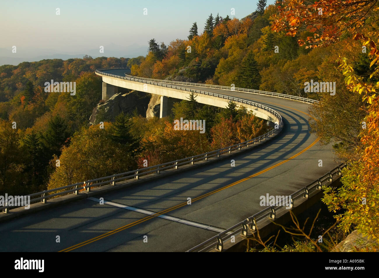  Linn Cove Viaduct, Blue Ridge Parkway, North Carolina, USA Stock