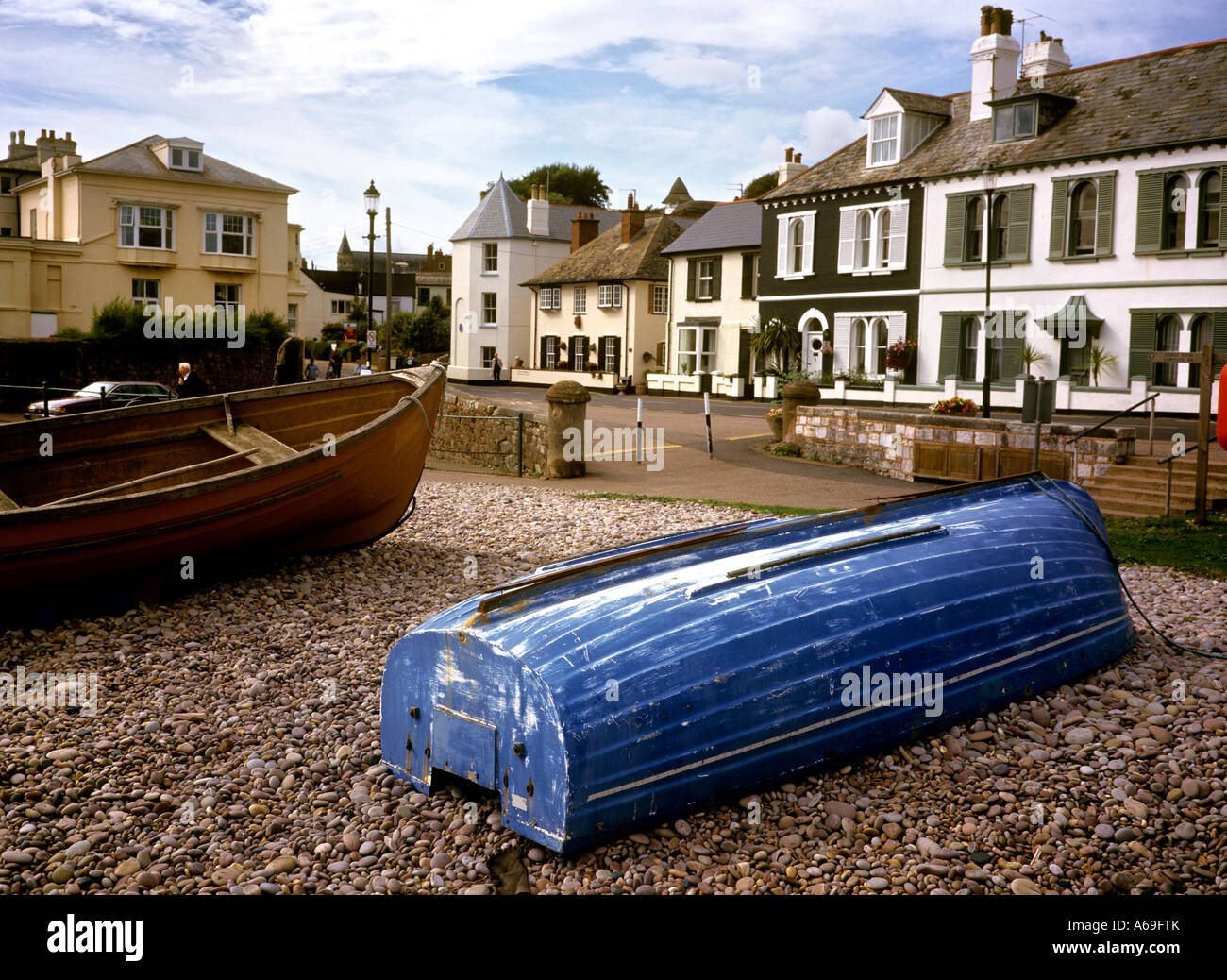 Old upturned boat on beach hi-res stock photography and images - Alamy