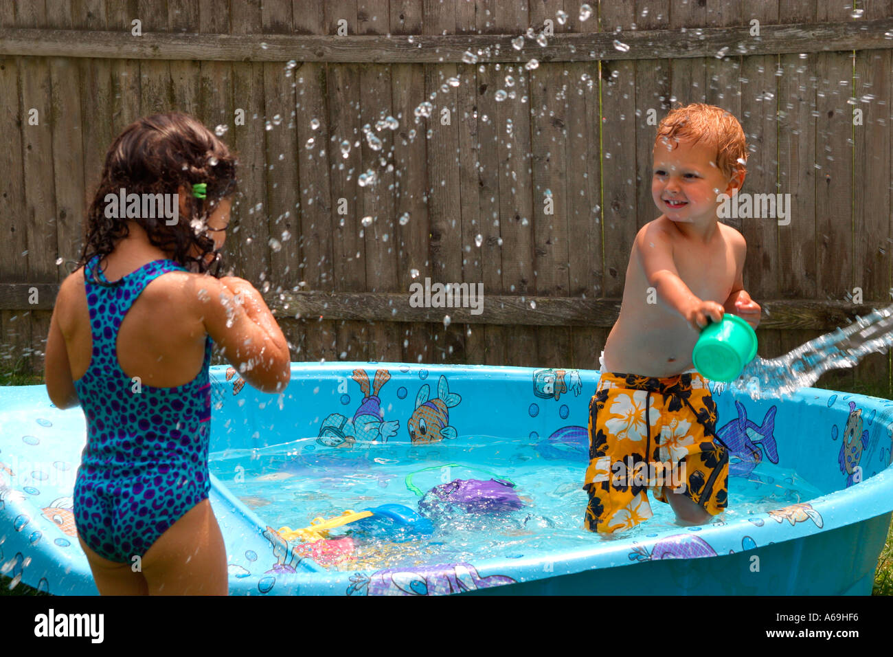 Kids in a kiddie pool hires stock photography and images Alamy