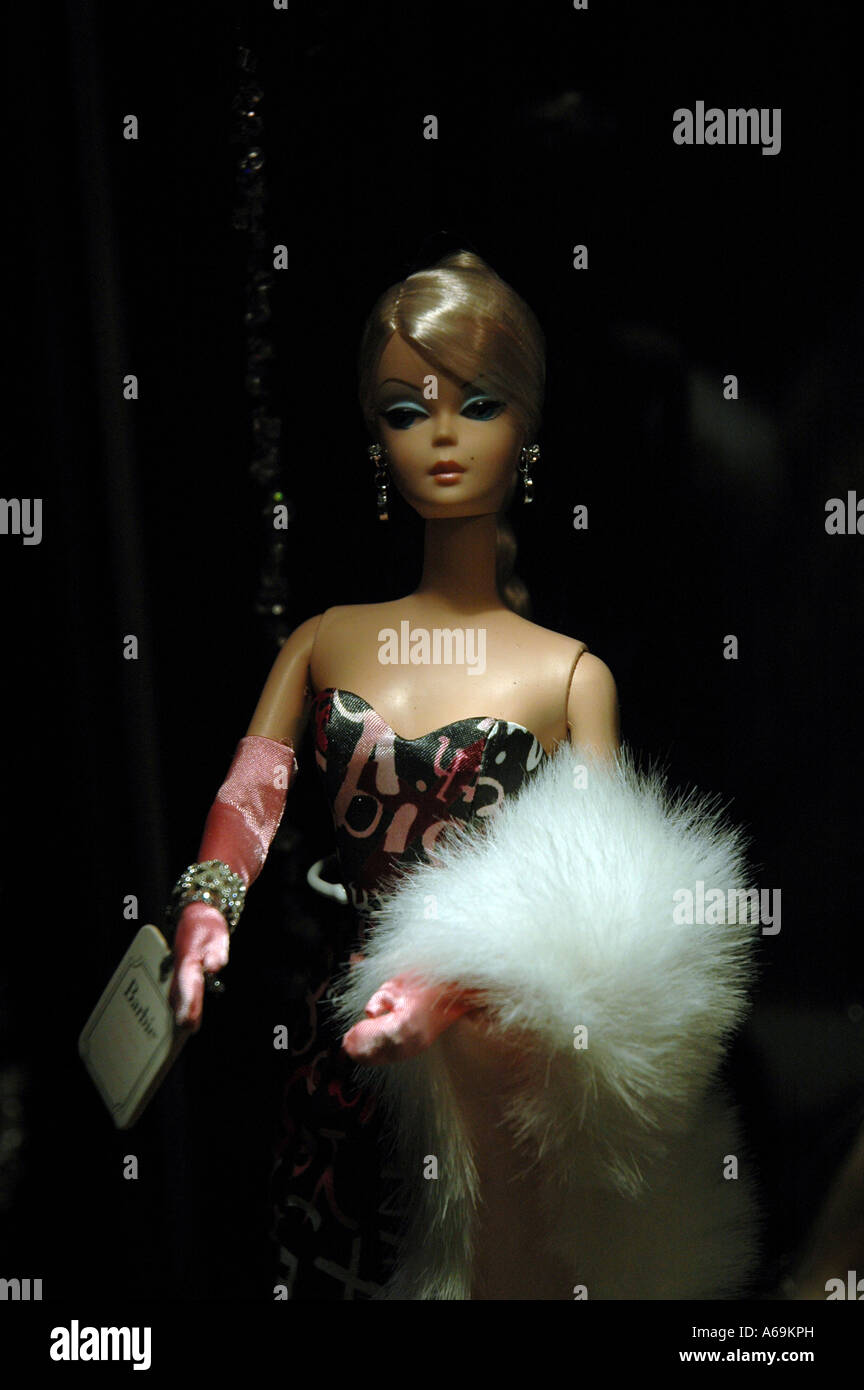 Baby Barbie girl giocattoli Foto stock - Alamy