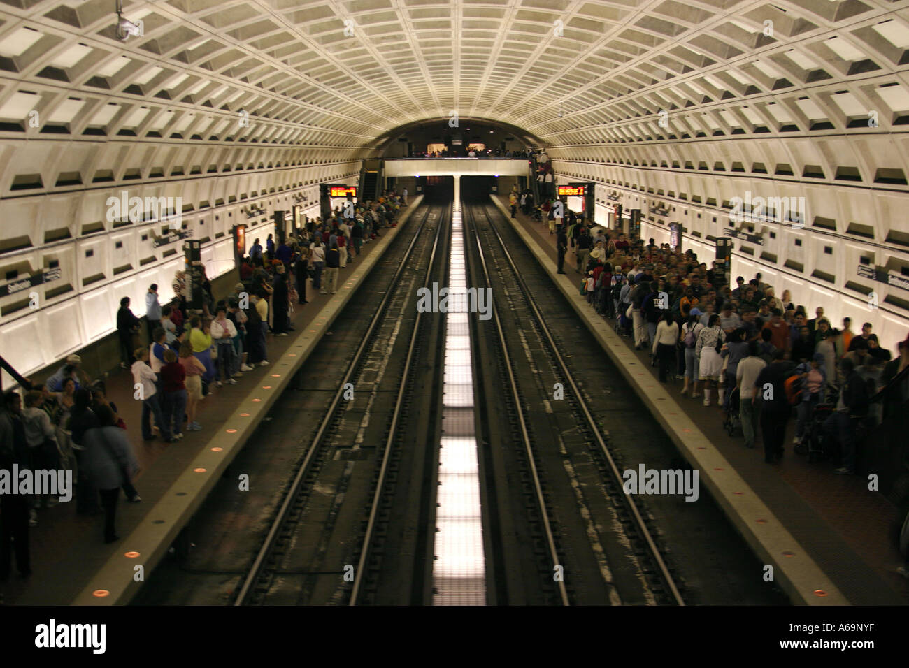 Dc underground hires stock photography and images Alamy
