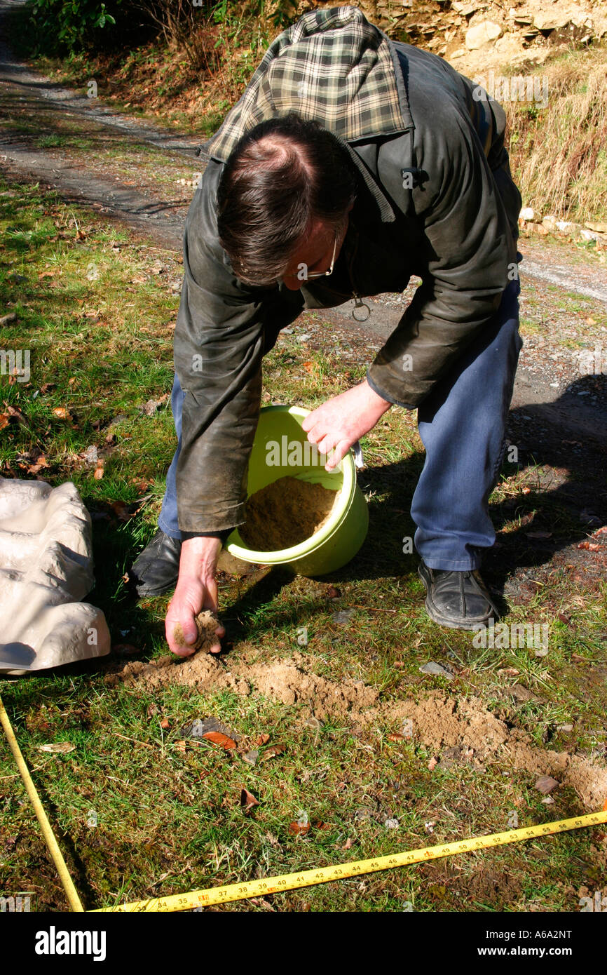 Pond building digging hi-res stock photography and images - Alamy